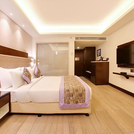 Hotel White Rose Igi Airport 뉴델리 외부 사진