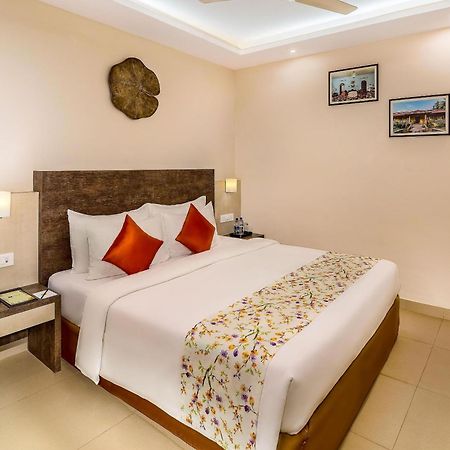 Hotel White Rose Igi Airport 뉴델리 외부 사진