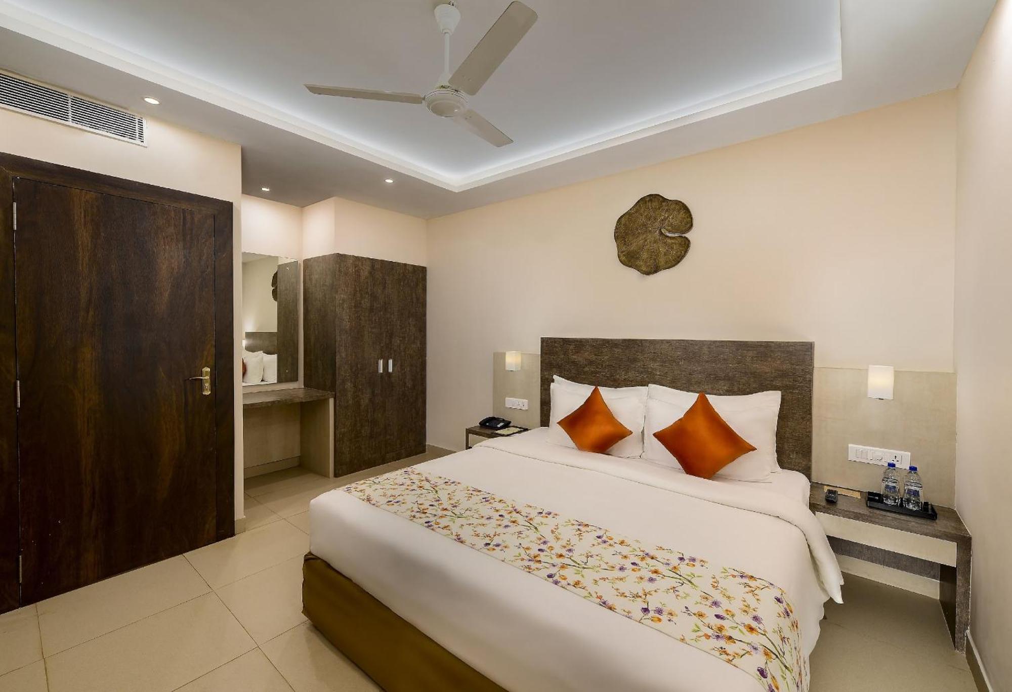 Hotel White Rose Igi Airport 뉴델리 외부 사진